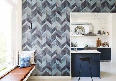 BN Wallcoverings Essentials 217994 visgraat hout vinyl op vlies